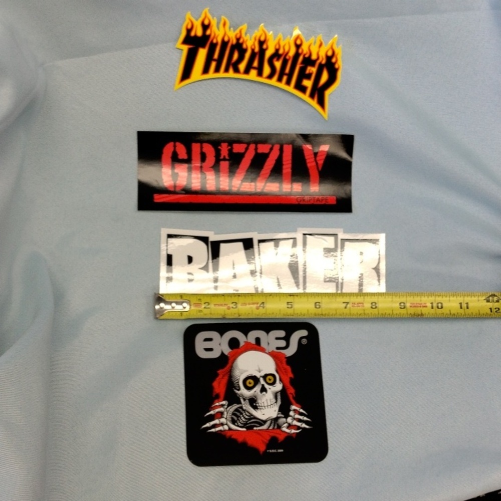 Thrasher 4 random stickers